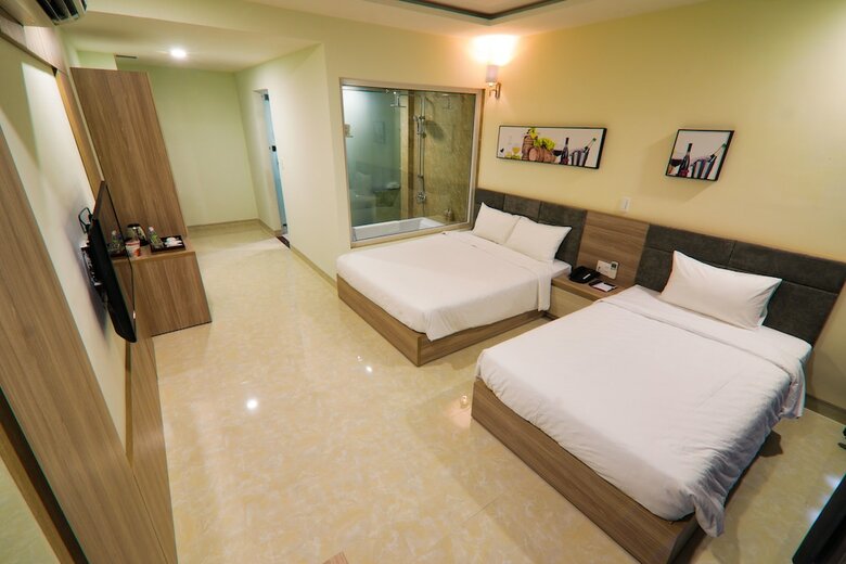 Lake View Hotel