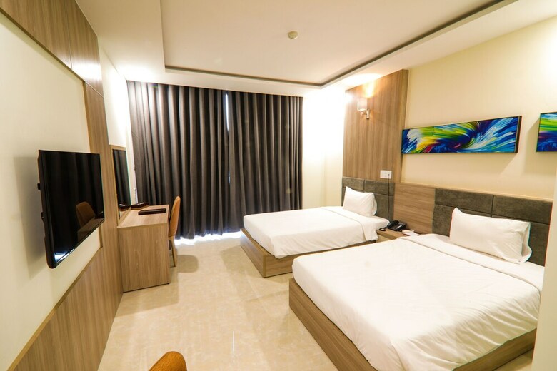 Lake View Hotel