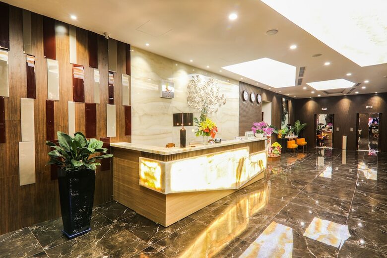 Lake View Hotel