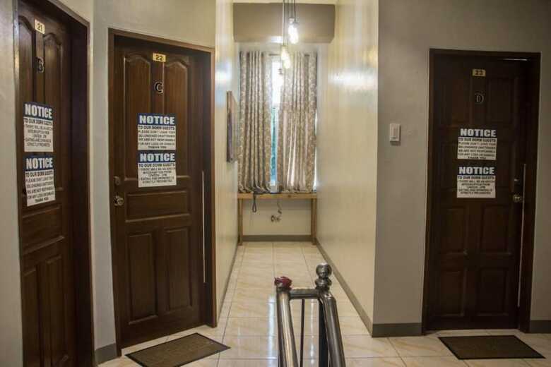 Hostal Bunks Hostel - Adults Only