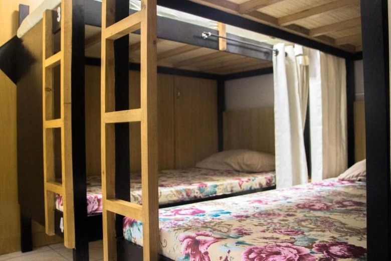 Hostal Bunks Hostel - Adults Only