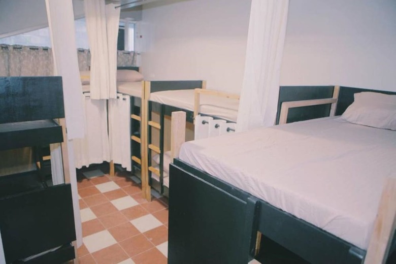 Hostal Bunks Hostel - Adults Only