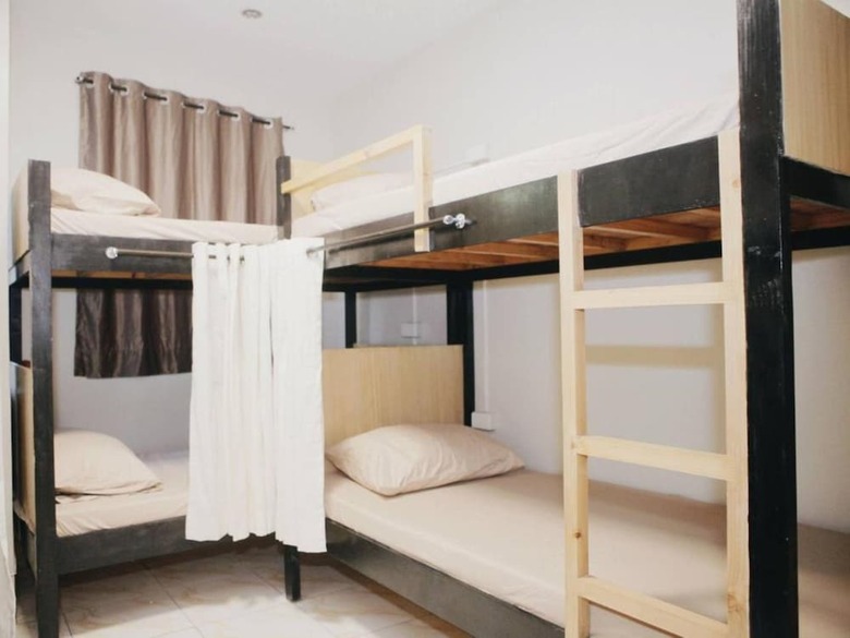Hostal Bunks Hostel - Adults Only