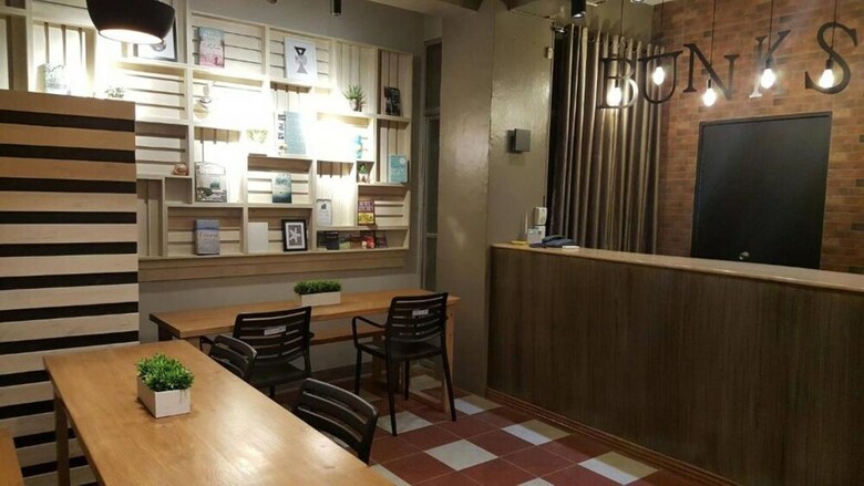 Hostal Bunks Hostel - Adults Only