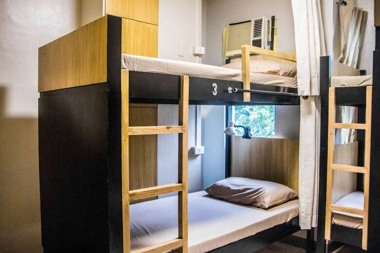 Hostal Bunks Hostel - Adults Only