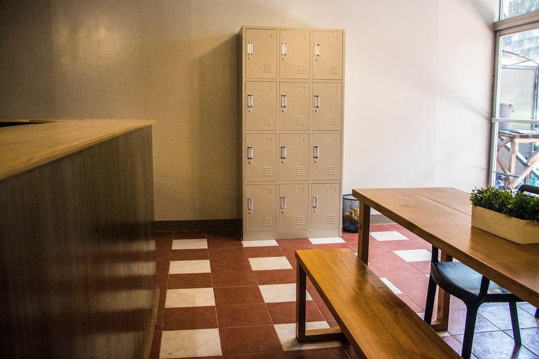 Hostal Bunks Hostel - Adults Only