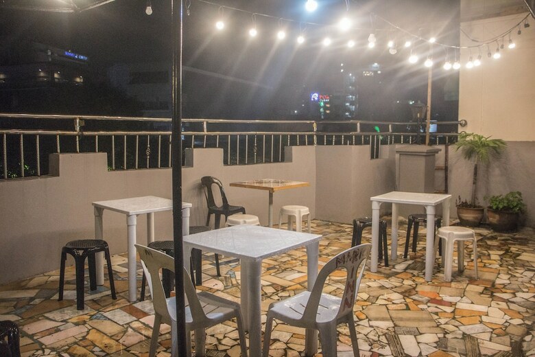 Hostal Bunks Hostel - Adults Only
