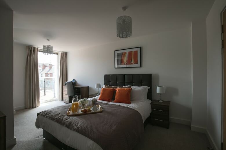 Kennet House Superior Serviced Apartment