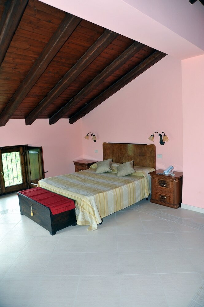 Hotel La Casa Rosa