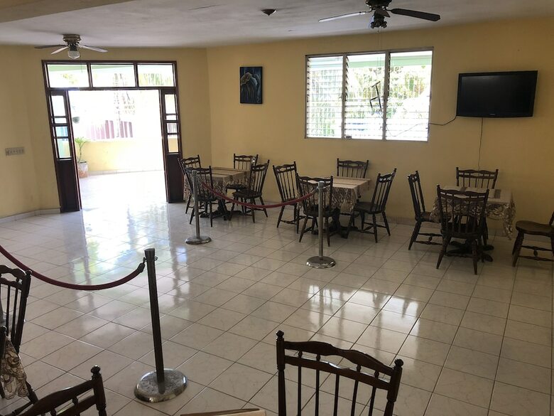 Detente Du Cacique Villa Hotel