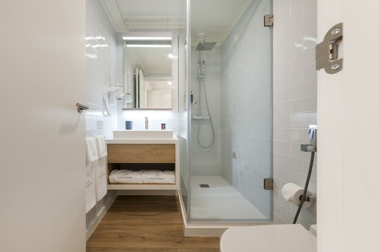 Bed & Breakfast Porta Da Arr�bida Hostel & Suites