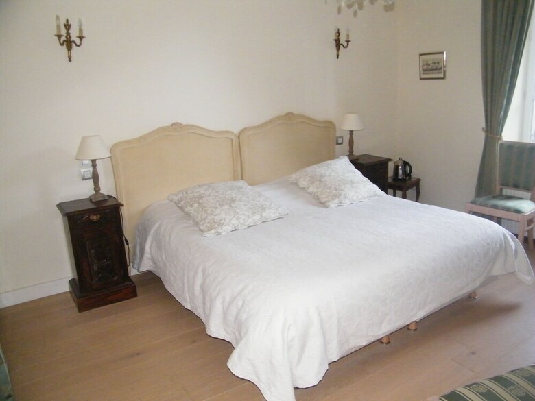 Bed & Breakfast Chambres D'h�tes Ch�teau de Damigny