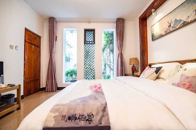 Hotel Dali Harmony House