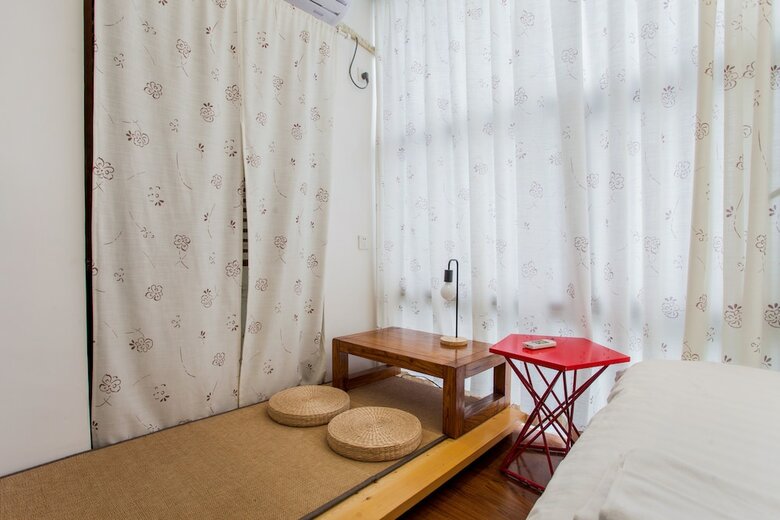 Deluxe Villa In Mingyue Mountain And Stream