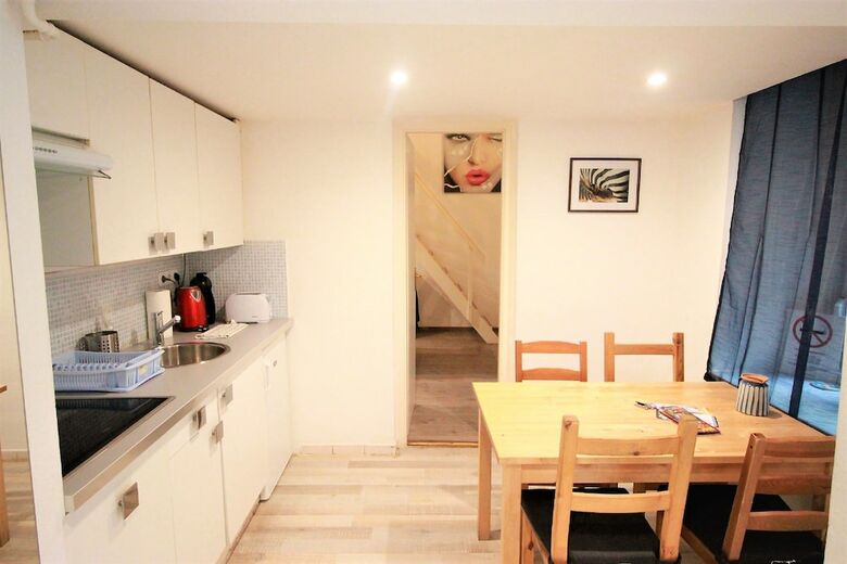Budapest Easy Flats - Opera Apartments