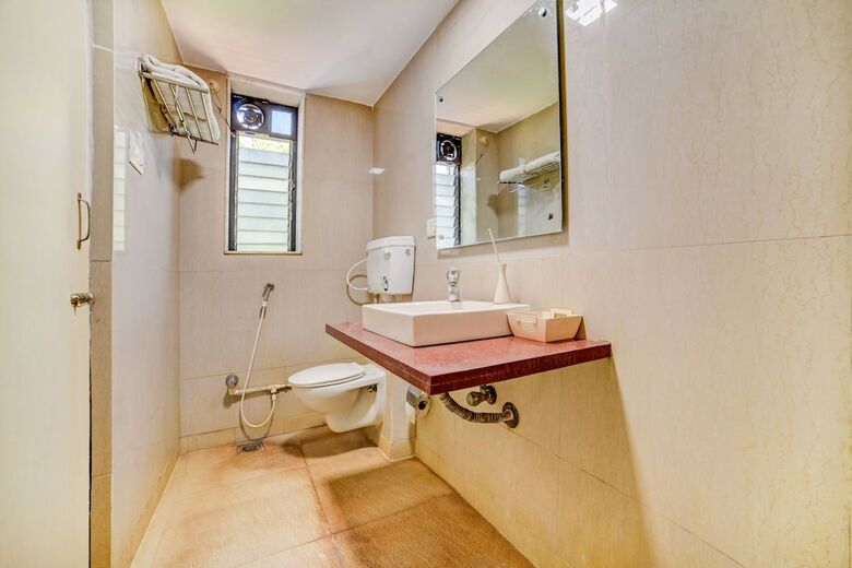Fabhotel Casa Paradise Premium Suites