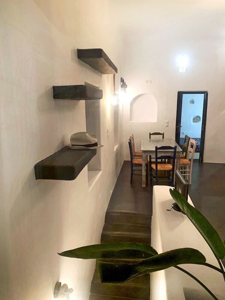 Villa The Luna Suites