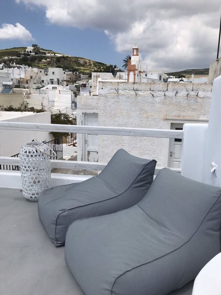 Villa The Luna Suites