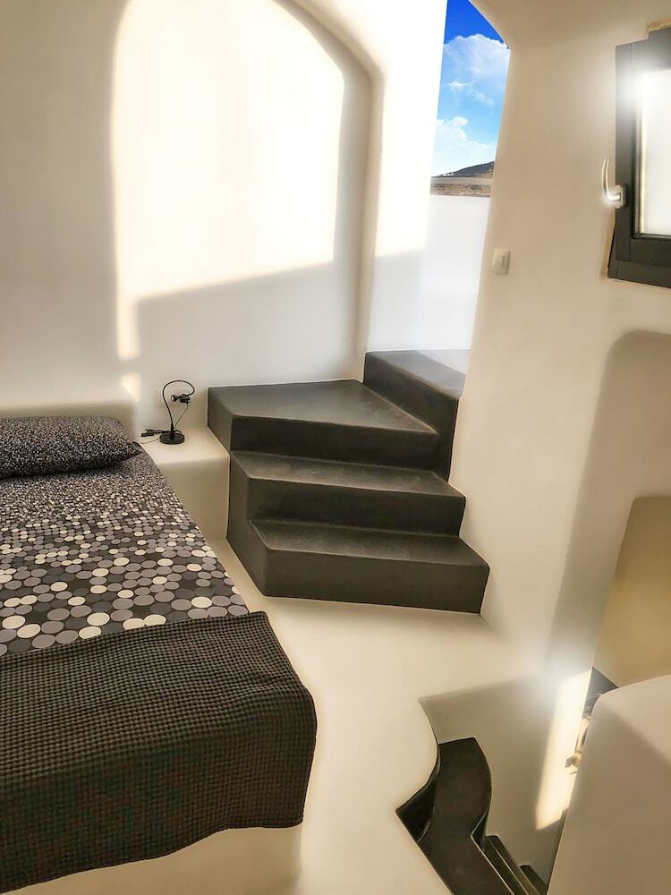 Villa The Luna Suites