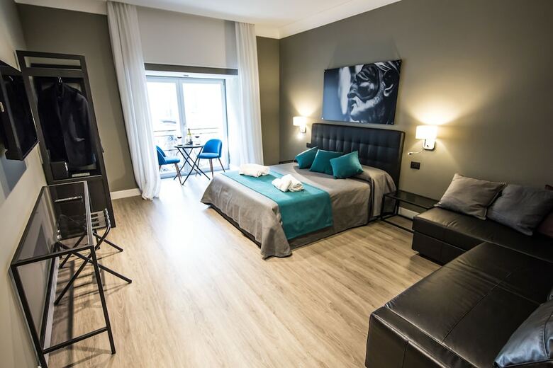 B&B Arthouse