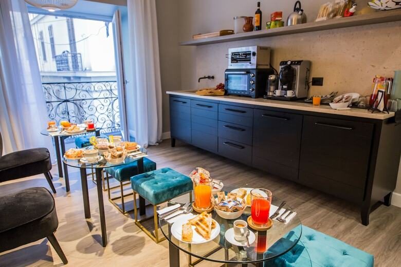 B&B Arthouse