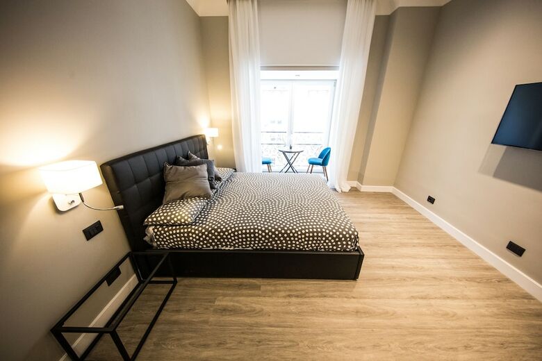 B&B Arthouse