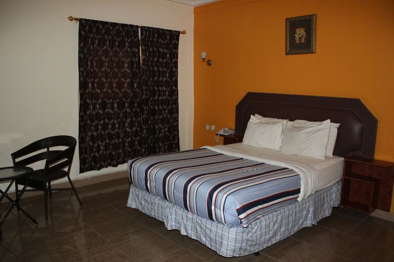 Zambezi Inn Hotel