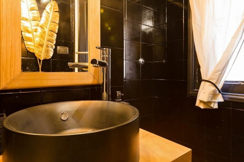 Pantheon Luxury Gold Apartment