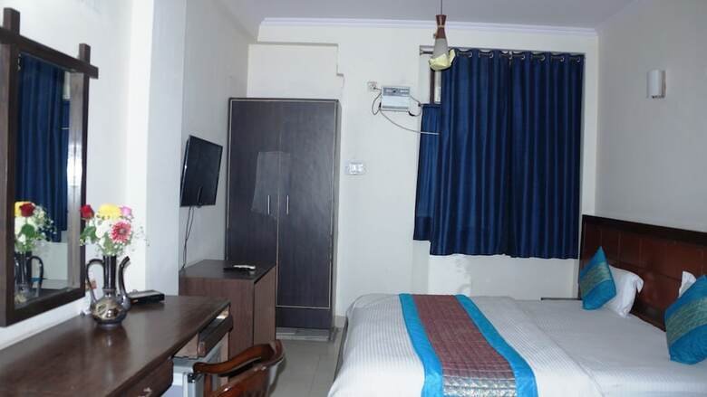 Maxfort Budget Hotel Gurgaon