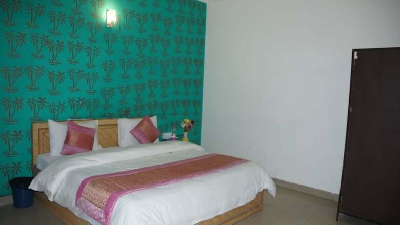 Maxfort Airport Hotel