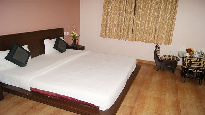 Hotel Maxfort Cyber City