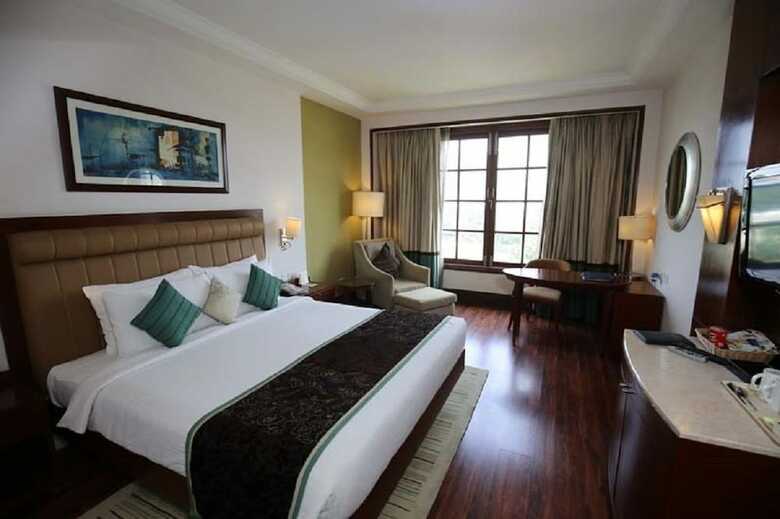 Hotel Dlf Club 3