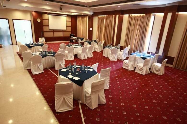 Hotel Dlf Club 3