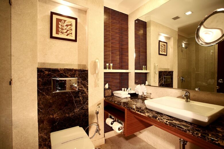 Hotel Dlf Club 3