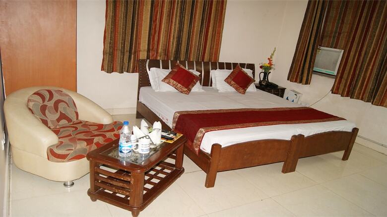 Hotel Maxfort Guest House Gurgaon