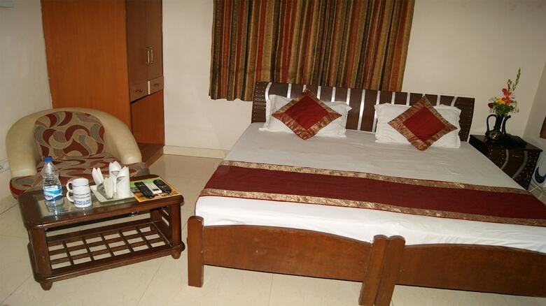 Hotel Maxfort Guest House Gurgaon