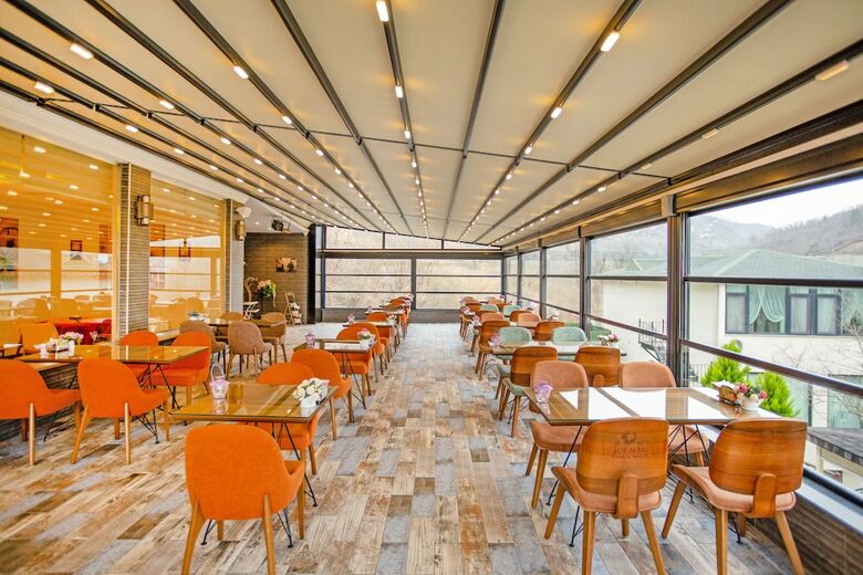 Jolnar Garden Hotel