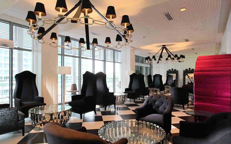 Azure Urban Resort Hostedbyces