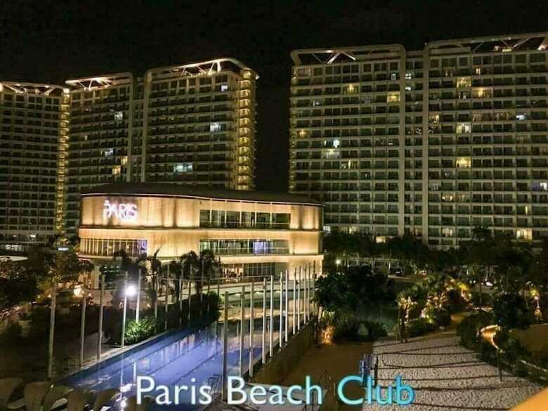 Azure Urban Resort Hostedbyces