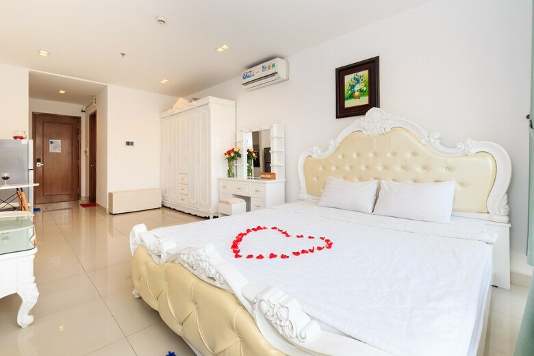 Le Hieu Apartment At Sky Center