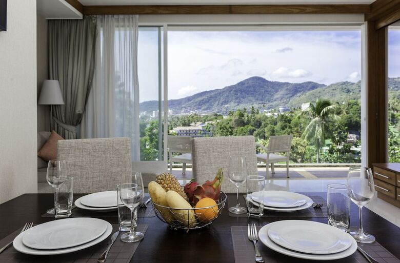 Q Kata Residence