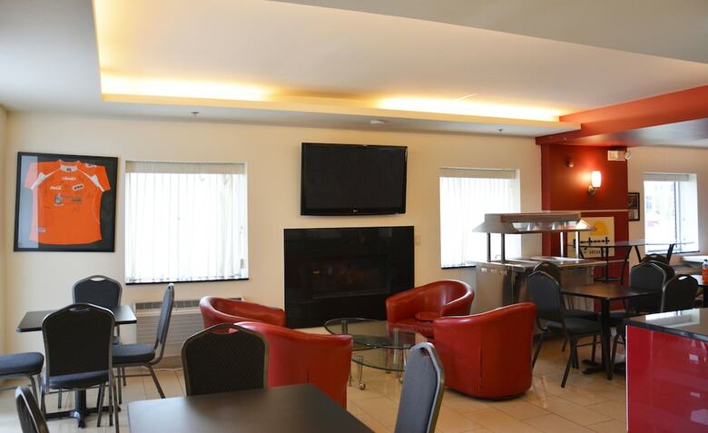 Hotel Days Inn & Suites By Wyndham Milwaukee