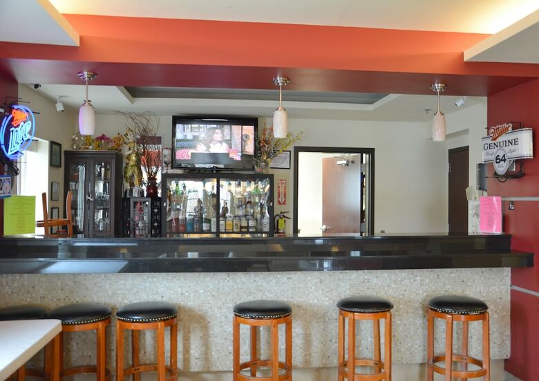 Hotel Days Inn & Suites By Wyndham Milwaukee