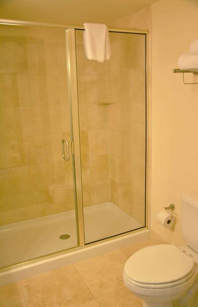 Hotel Days Inn & Suites By Wyndham Milwaukee