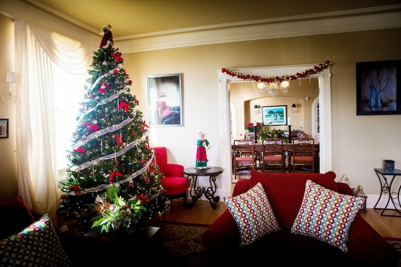 Bed & Breakfast 1 West Inn Waterfront