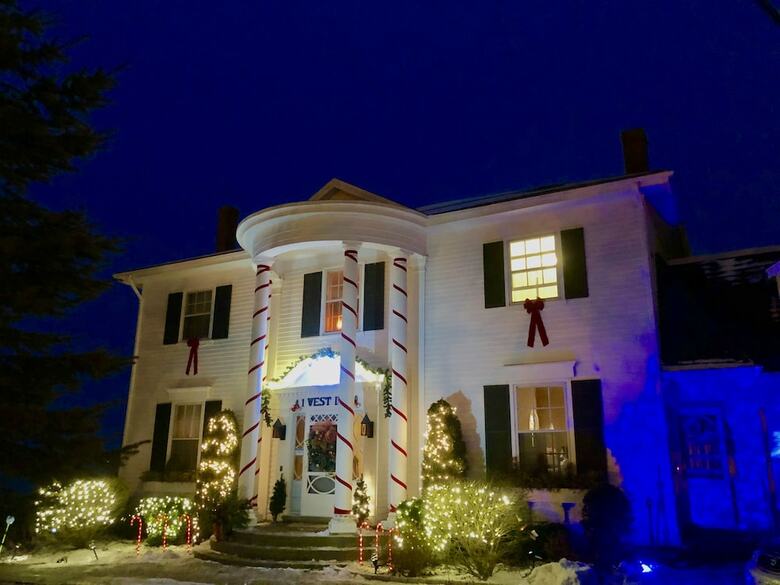 Bed & Breakfast 1 West Inn Waterfront