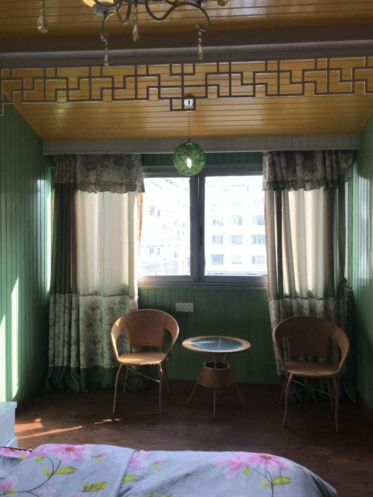 Hostal Wuzhen Xinxing Guesthouse