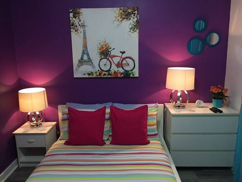 Hotel Gite King Hostels - In Montreal (C�te-saint-paul)