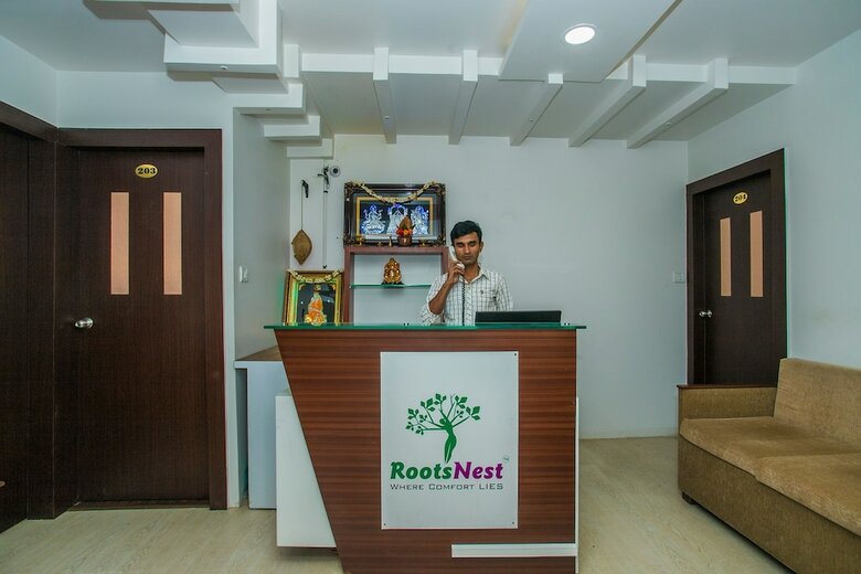 Hotel Oyo 17018 Roots Nest