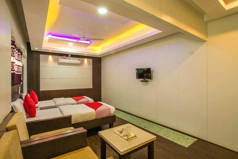 Hotel Oyo 17018 Roots Nest